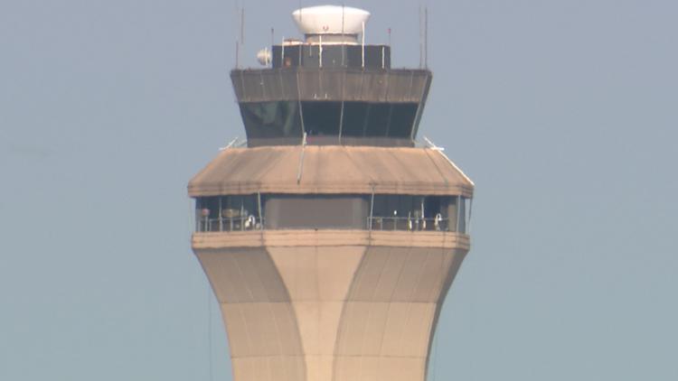 Flight about to take off from Bush Airport evacuated after smoke detected in cabin — KHOU 11 (Houston), Dallas Community news