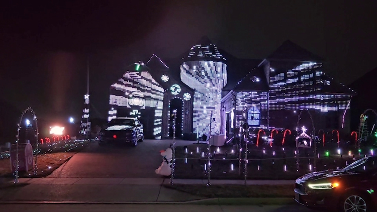 Sachse family known for Christmas light display prepares to move — WFAA (Dallas-Fort Worth), Dallas Community news