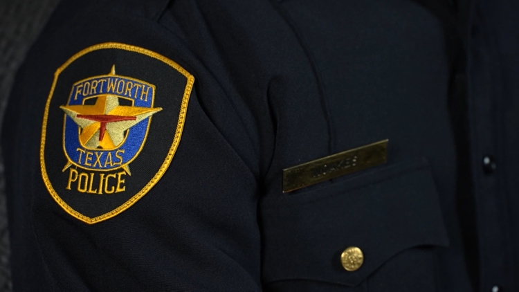 Fort Worth police officer dies after suffering medical emergency while on duty — Dallas Health news