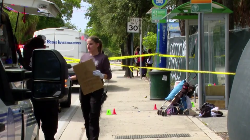 Attacker, victim injured in stabbing at Miami bus stop — WSVN 7 Miami-Dade, Dallas Community news